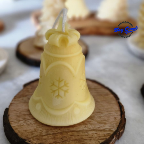 Beeswax-candle-singular